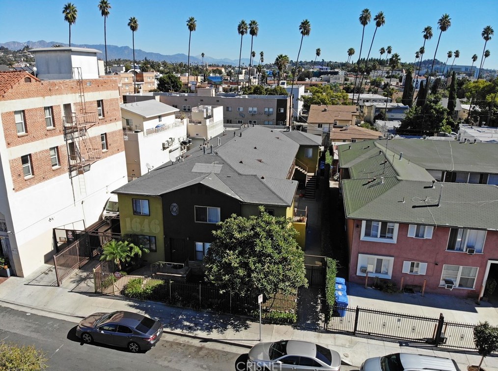 1646 Harvard, Los Angeles CA  90047-4232 exterior