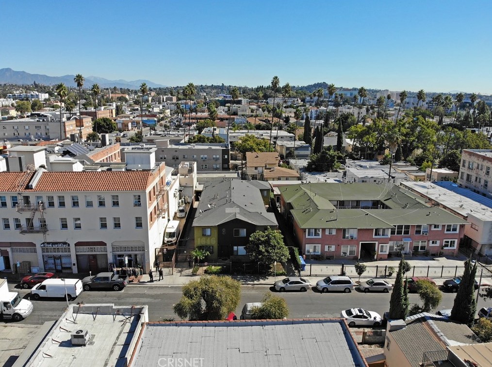 1646 Harvard, Los Angeles CA  90047-4232 exterior