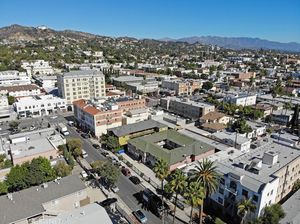 1646 Harvard, Los Angeles CA  90047-4232 exterior
