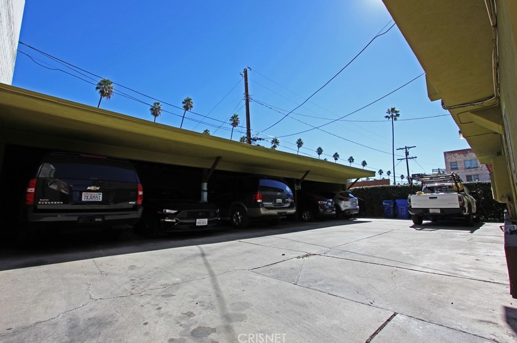 1646 Harvard, Los Angeles CA  90047-4232 exterior
