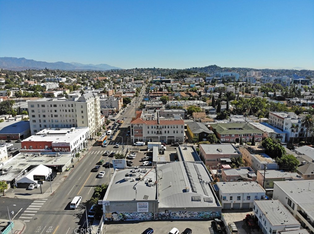 1646 Harvard, Los Angeles CA  90047-4232 exterior