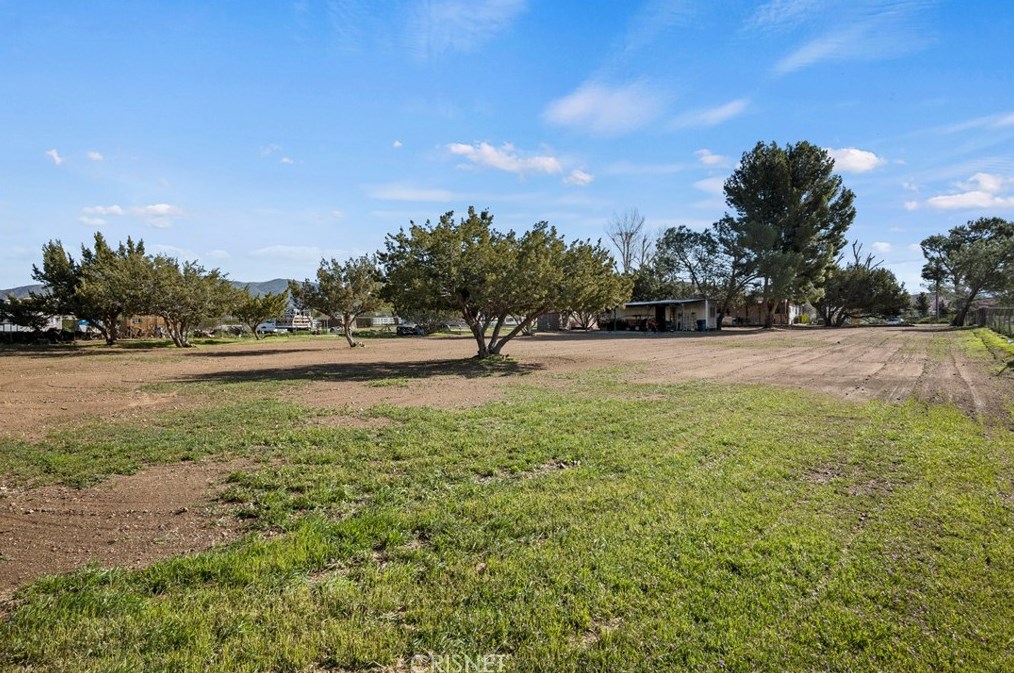 32501 Crown Vly Rd, Acton CA  93510-2619 exterior