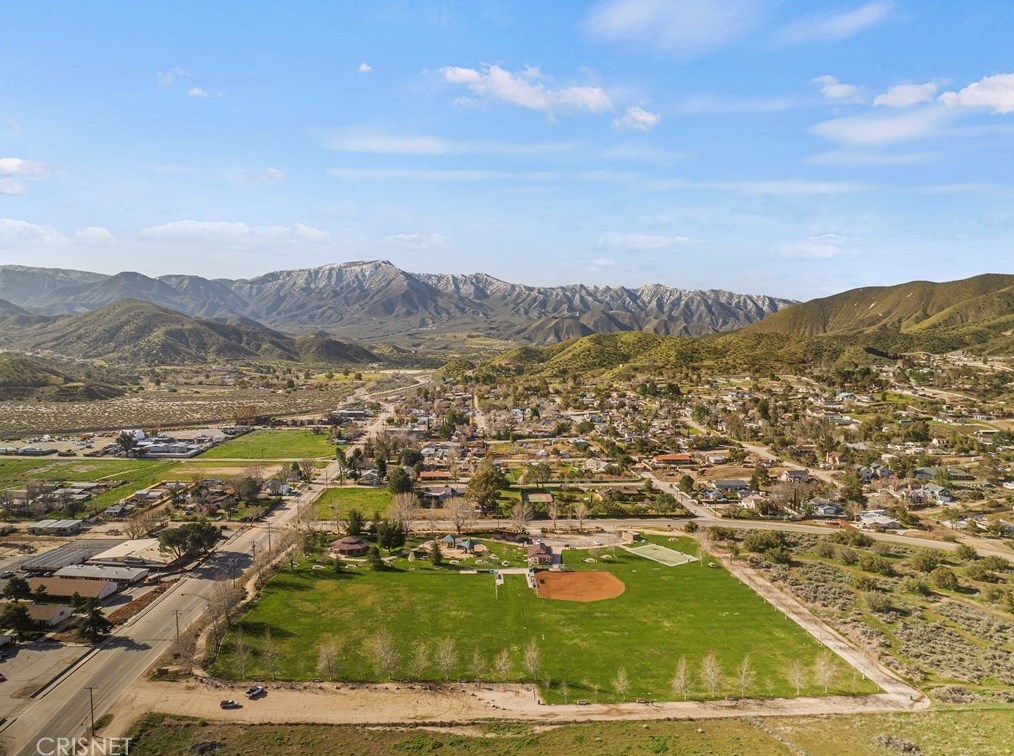 32501 Crown Vly Rd, Acton CA  93510-2619 exterior