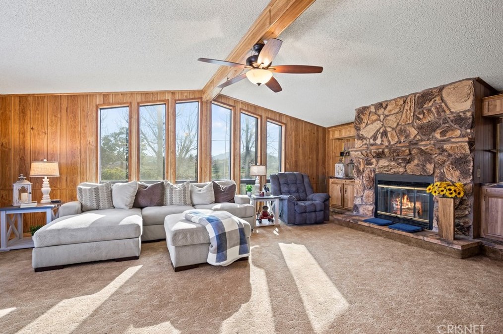 32501 Crown Vly Rd, Acton CA  93510-2619 exterior