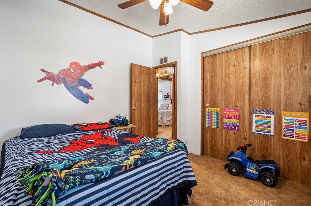 32501 Crown Vly Rd, Acton CA  93510-2619 exterior