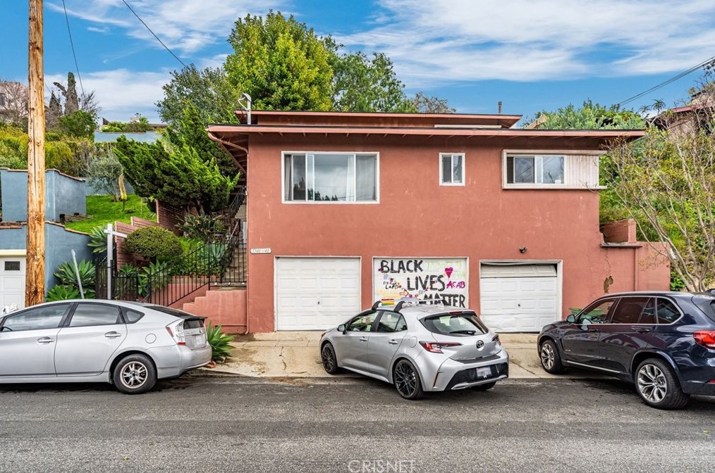 1346 Sutherland St, Los Angeles CA  90026-3434 exterior