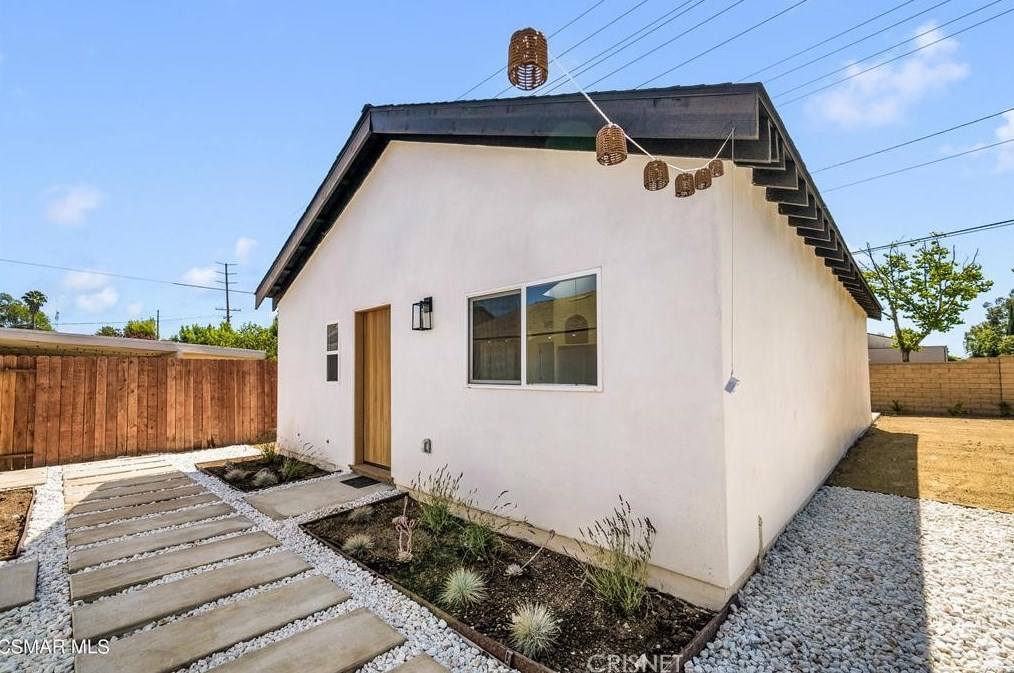 2863 Calle Quebracho, Thousand Oaks CA  91360-4509 exterior