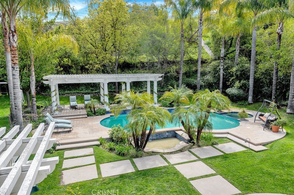 3719 Winford Dr, Los Angeles CA  91356-5810 exterior