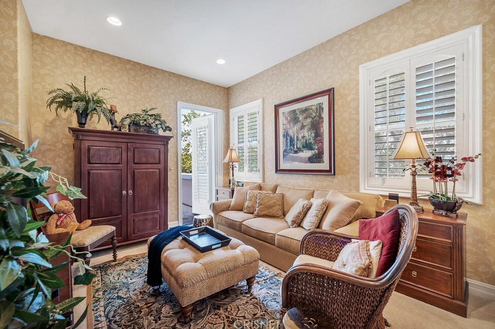 3719 Winford Dr, Los Angeles CA  91356-5810 exterior