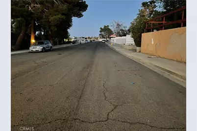 226 E Fredricks Street, Barstow, CA 92311 - Photo 5