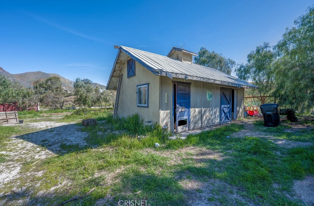 29100 Bootlegger Canyon Rd, Acton CA  93510-2204 exterior