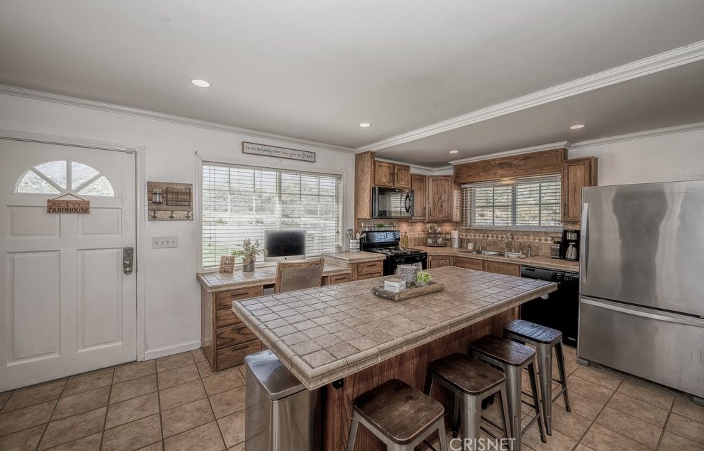 29100 Bootlegger Canyon Rd, Acton CA  93510-2204 exterior