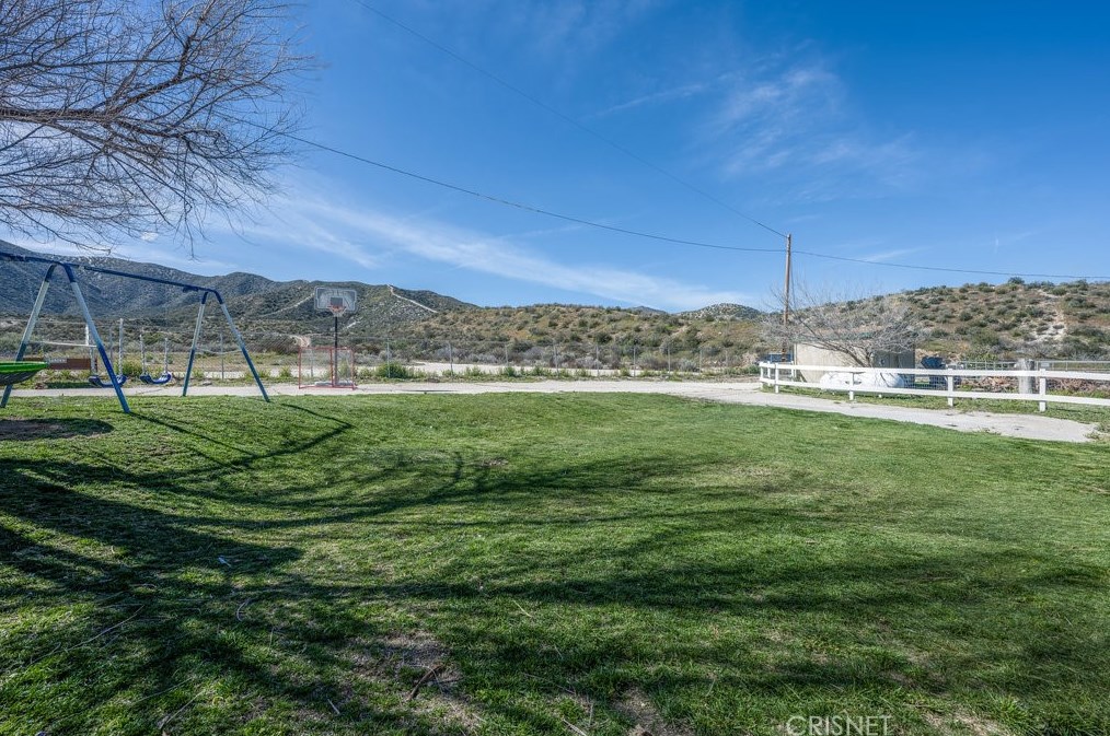 29100 Bootlegger Canyon Rd, Acton CA  93510-2204 exterior
