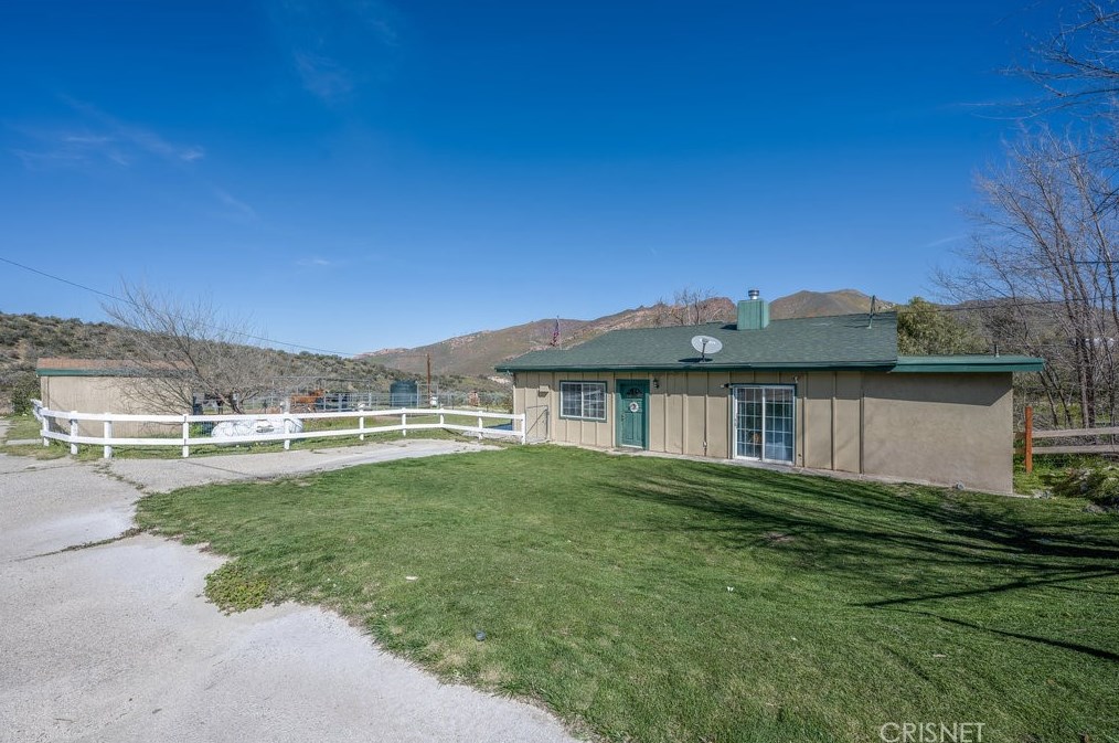 29100 Bootlegger Canyon Rd, Acton CA  93510-2204 exterior