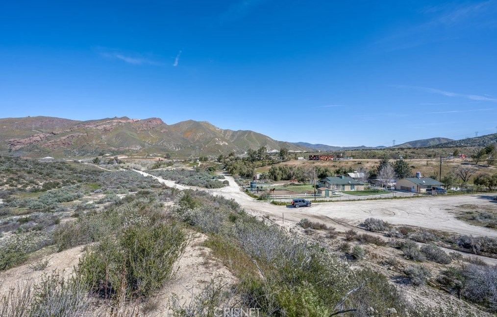 29100 Bootlegger Canyon Rd, Acton CA  93510-2204 exterior