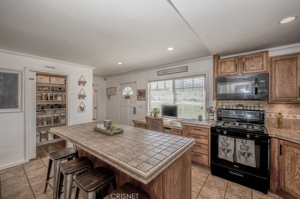 29100 Bootlegger Canyon Rd, Acton CA  93510-2204 exterior
