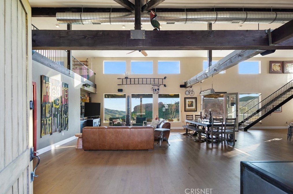32194 Mulholland Hwy, Malibu CA  90265-2422 exterior