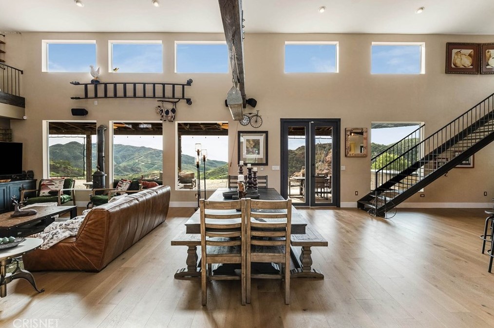 32194 Mulholland Hwy, Malibu CA  90265-2422 exterior