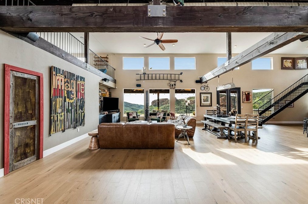 32194 Mulholland Hwy, Malibu CA  90265-2422 exterior