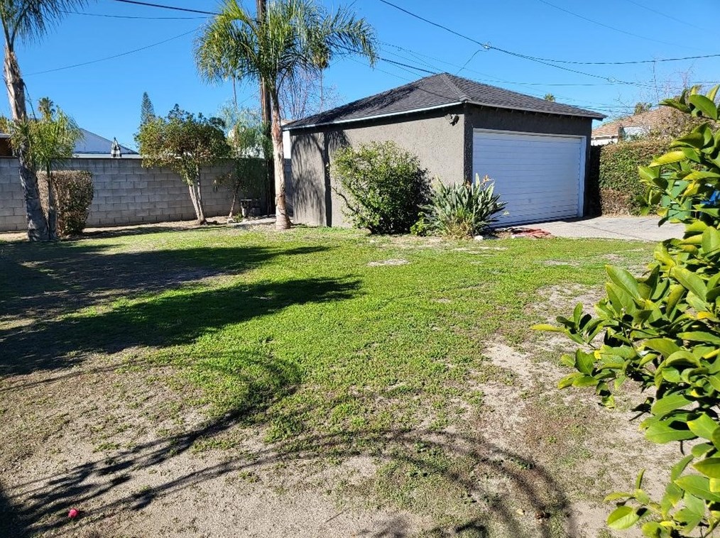 6331 Teesdale Ave, North Hollywood CA  91606-3127 exterior