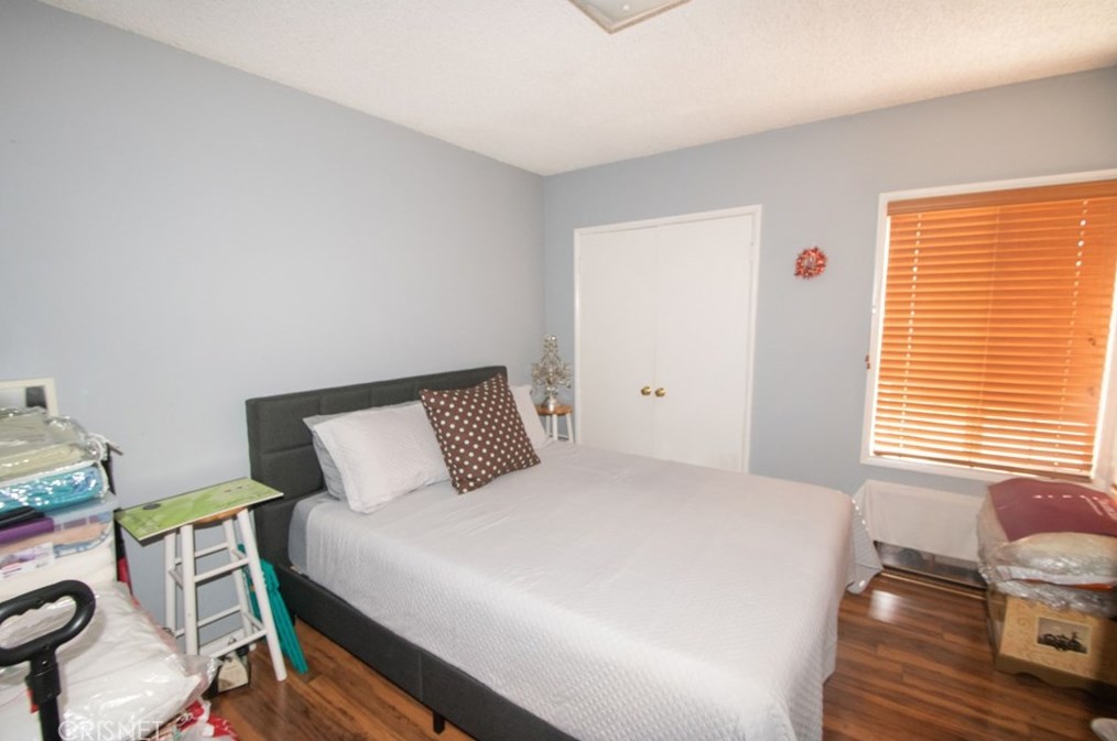 9885 Stanwin Ave, Los Angeles CA  91331-5304 exterior