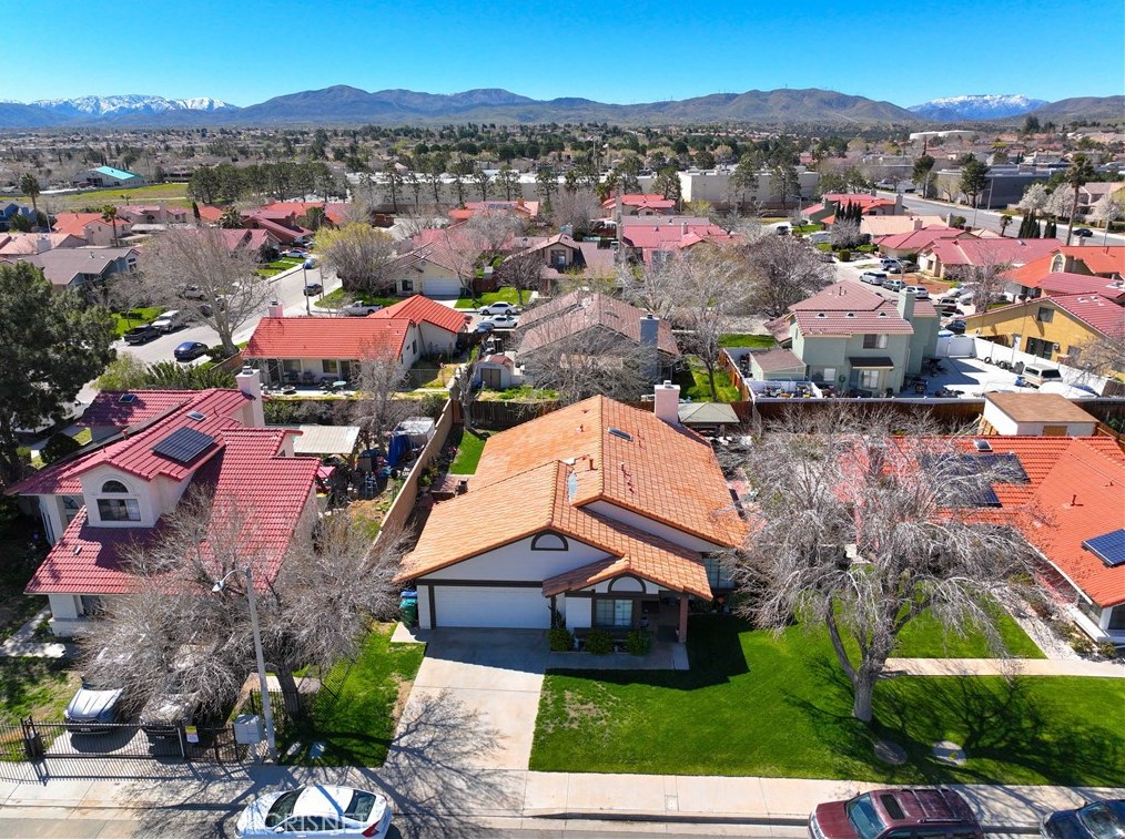 2526 Avenue, Palmdale CA  93551-2420 exterior