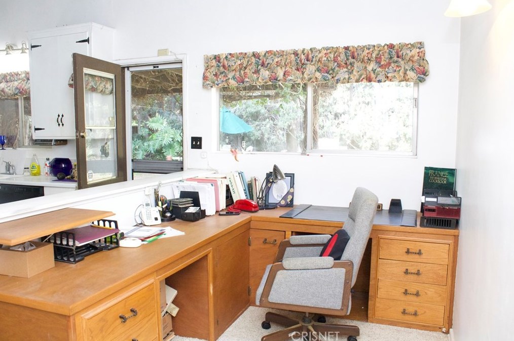 7467 Zelzah Ave, Los Angeles CA  91335-3222 exterior