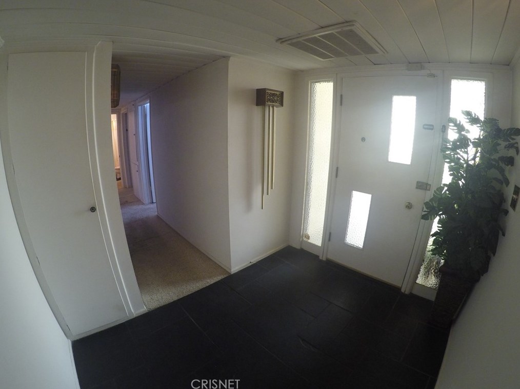 7467 Zelzah Ave, Los Angeles CA  91335-3222 exterior