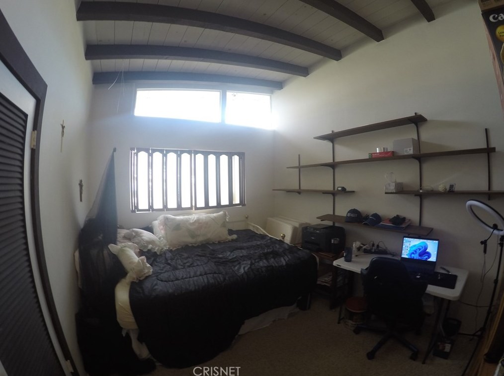 7467 Zelzah Ave, Los Angeles CA  91335-3222 exterior