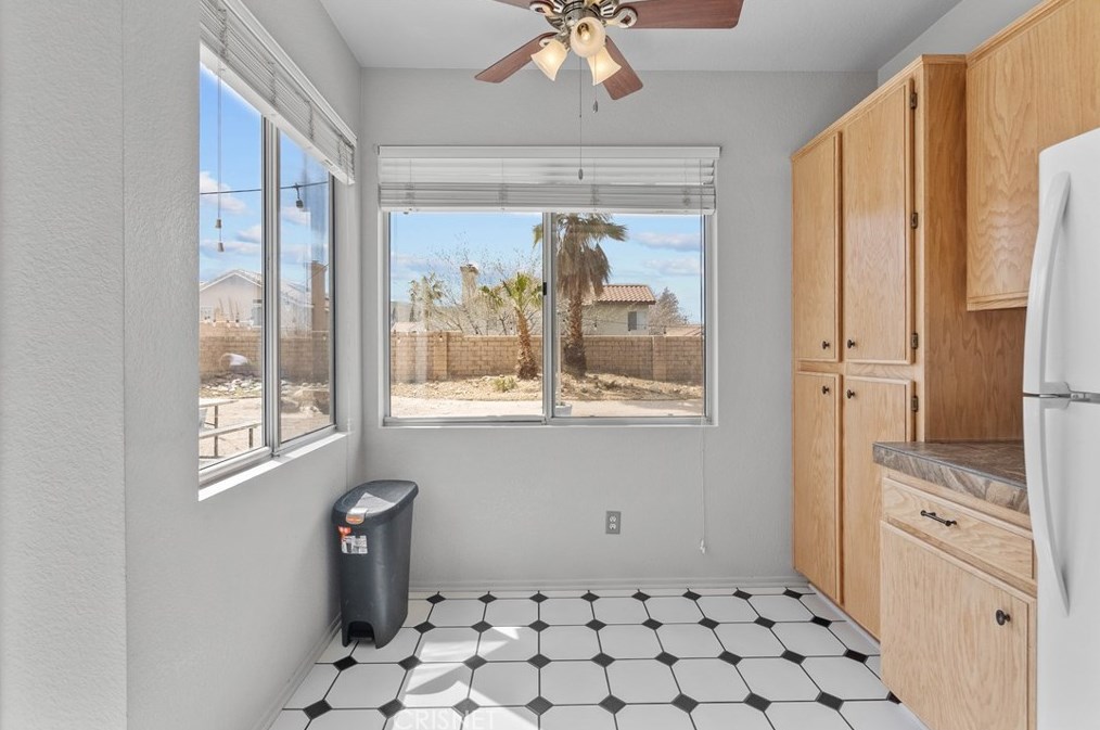 39909 Tesoro Ln, Palmdale CA  93551-4860 exterior