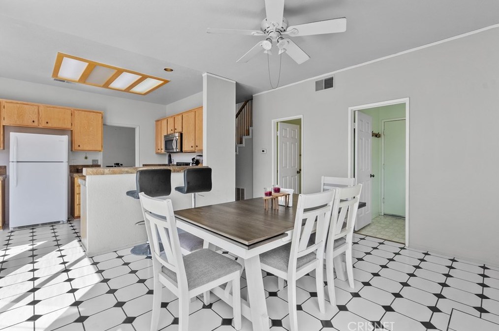 39909 Tesoro Ln, Palmdale CA  93551-4860 exterior