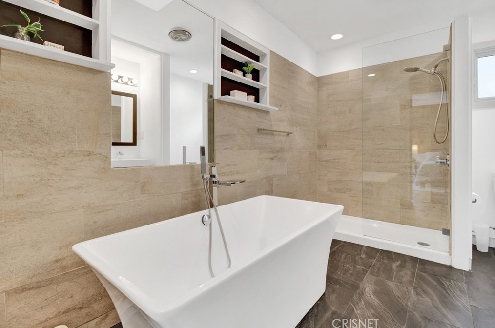 10225 Scenario Ln, Los Angeles CA  90077-2411 exterior