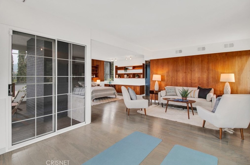 10225 Scenario Ln, Los Angeles CA  90077-2411 exterior