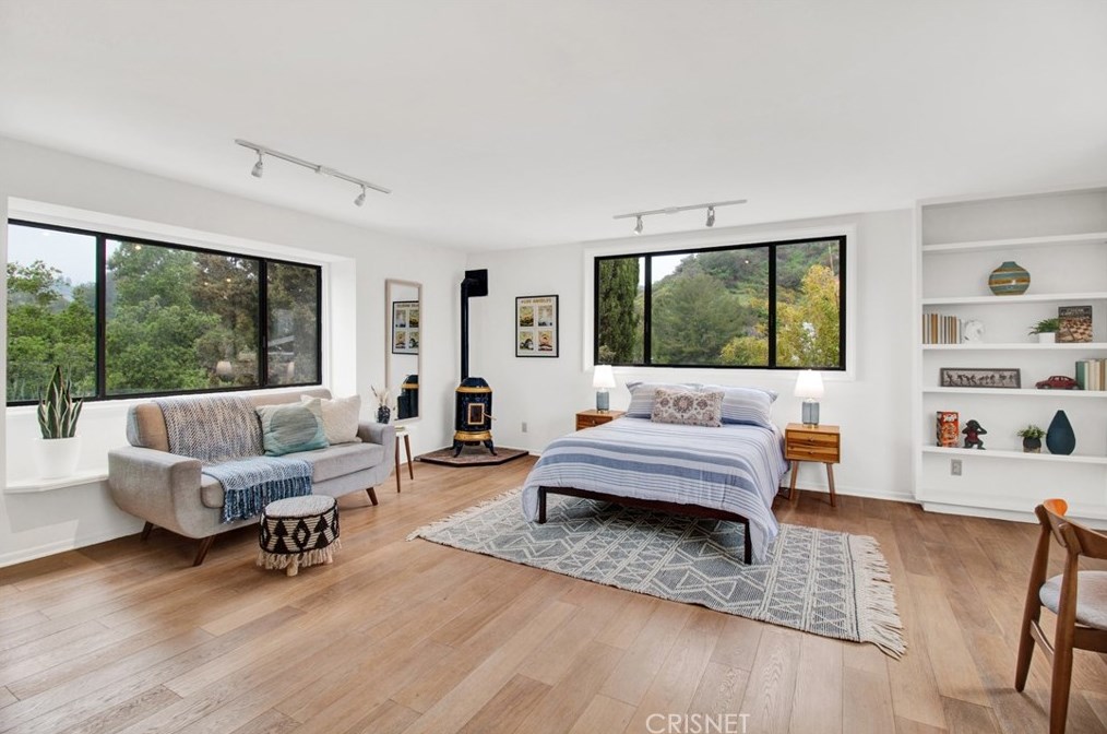 10225 Scenario Ln, Los Angeles CA  90077-2411 exterior
