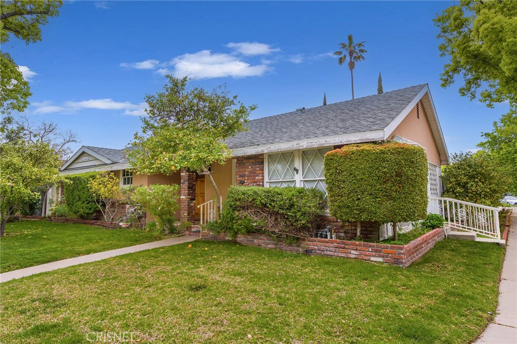 17405 Lull St, Northridge, CA 91325 MLS SR23061133 Coldwell Banker