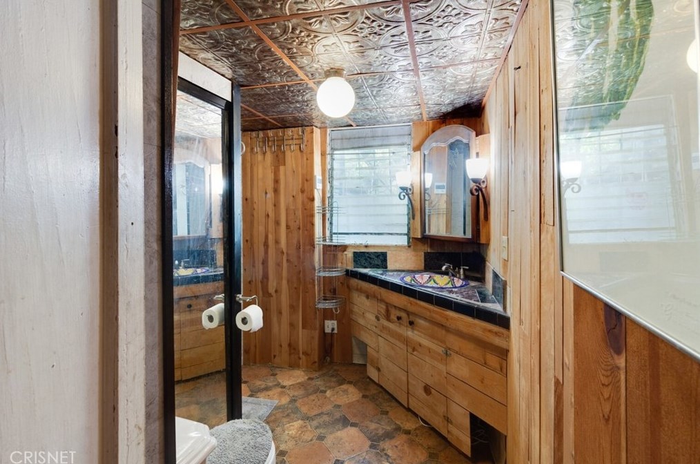 480 Crane Blvd, Los Angeles CA  90065-5053 exterior