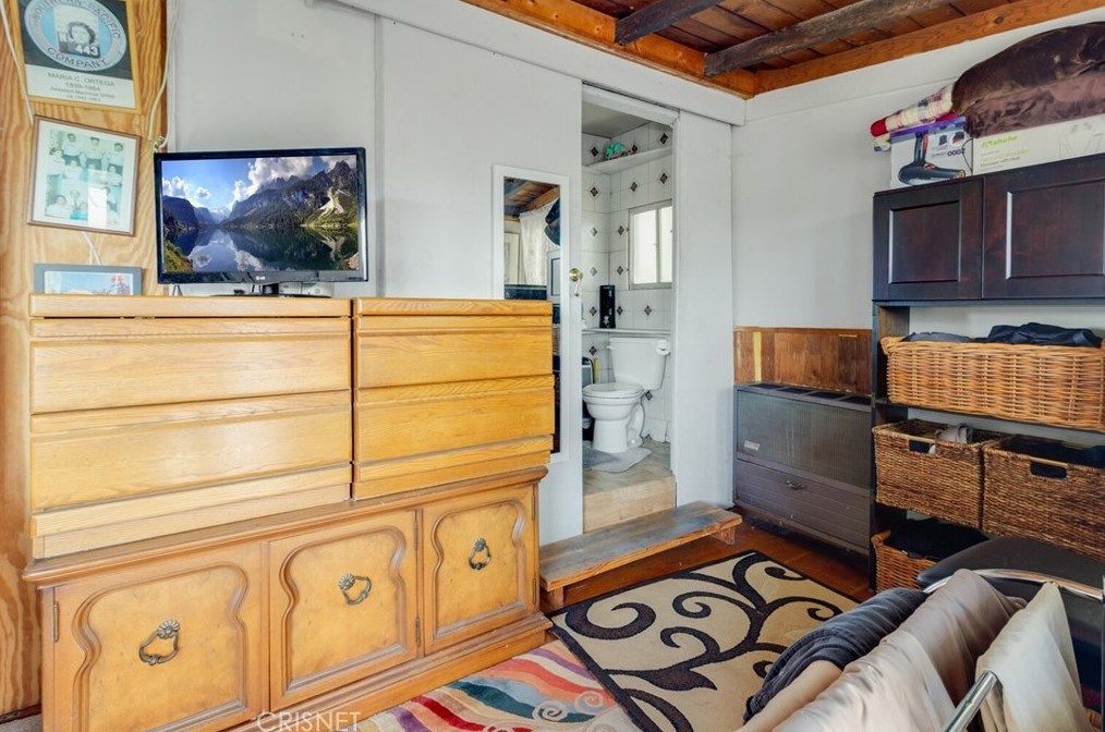 480 Crane Blvd, Los Angeles CA  90065-5053 exterior