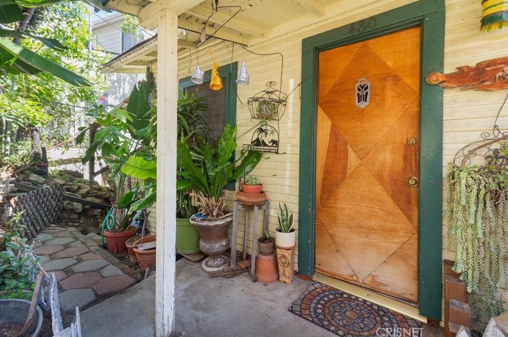 480 Crane Blvd, Los Angeles CA  90065-5053 exterior