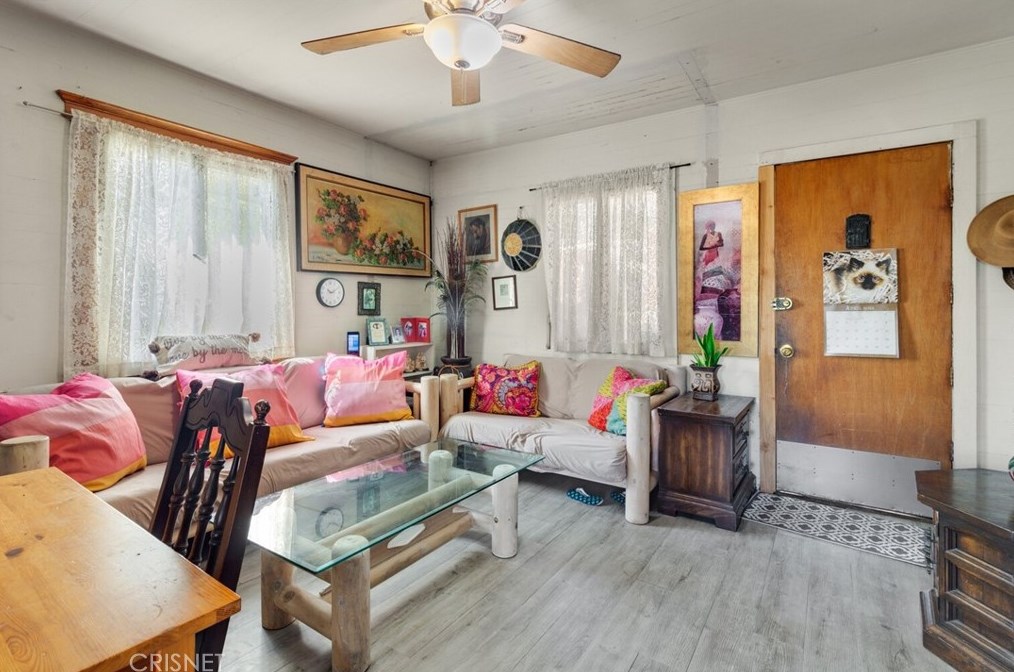 480 Crane Blvd, Los Angeles CA  90065-5053 exterior