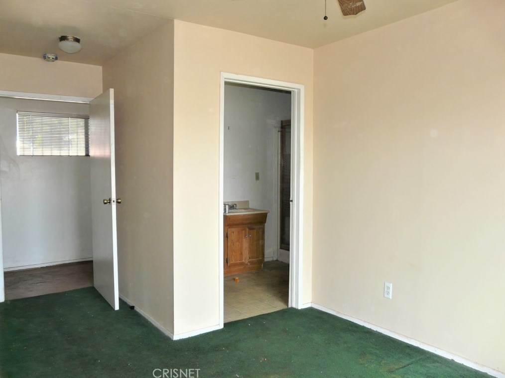 12736 Montford St, Los Angeles CA  91331-1116 exterior