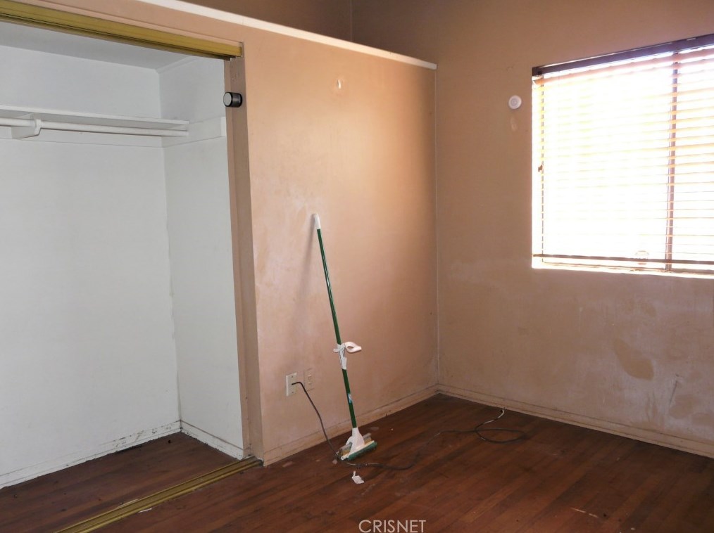 12736 Montford St, Los Angeles CA  91331-1116 exterior