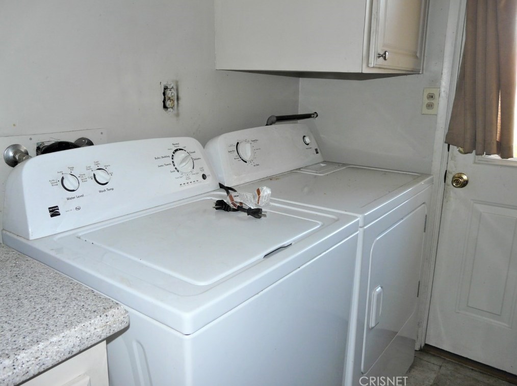 12736 Montford St, Los Angeles CA  91331-1116 exterior