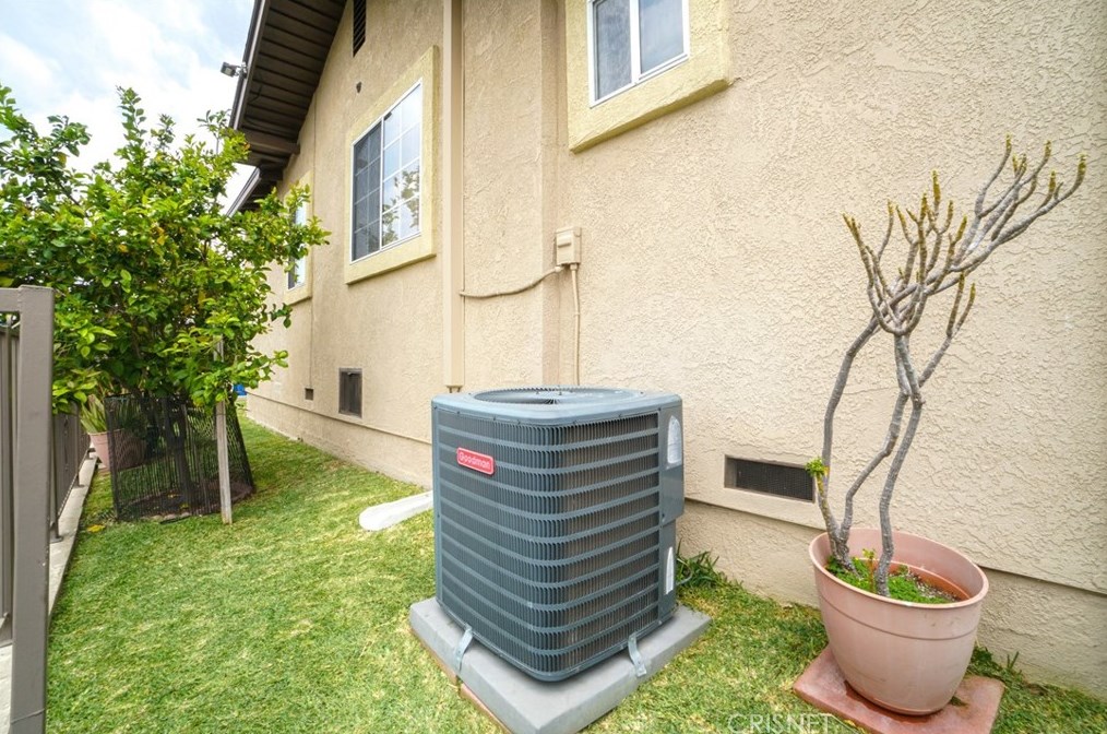 3400 Thorpe Ave, Los Angeles CA  90065-1648 exterior