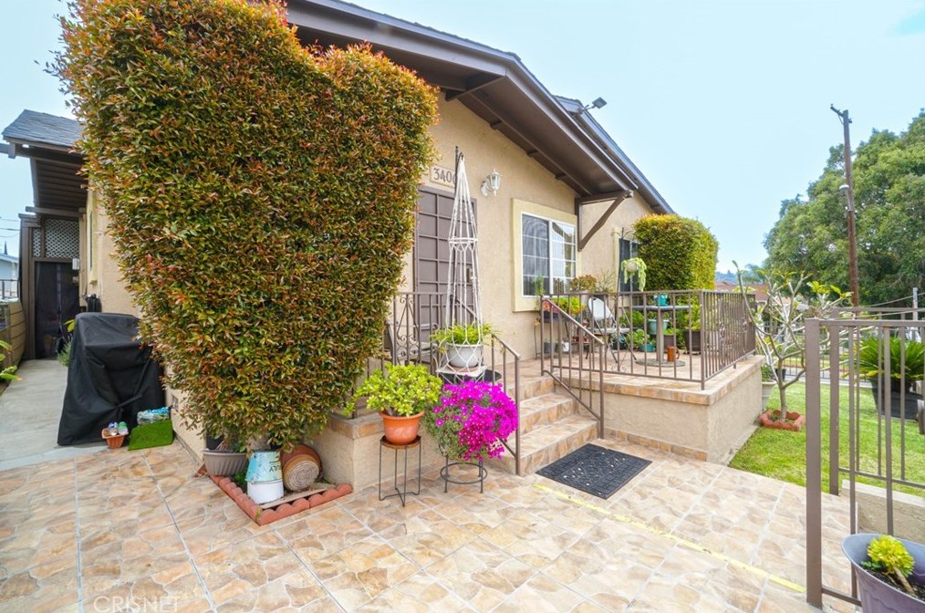 3400 Thorpe Ave, Los Angeles CA  90065-1648 exterior