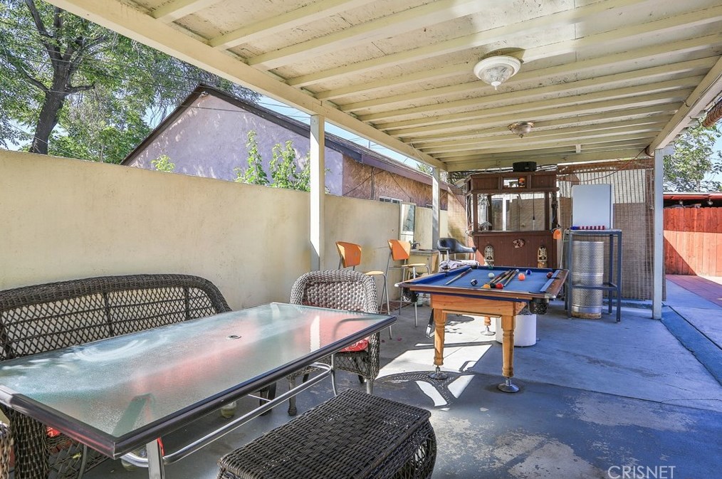 9707 Amboy Ave, Los Angeles CA  91331-4118 exterior