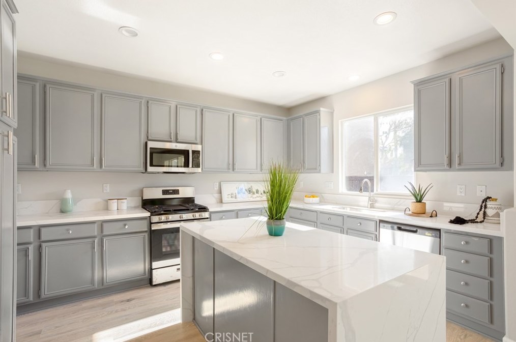 33593 Nandina Ln, Murrieta CA  92563-3401 exterior