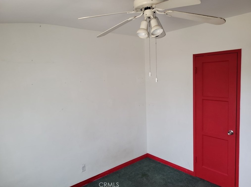 19454 Hartland St, Los Angeles CA  91335-3737 exterior