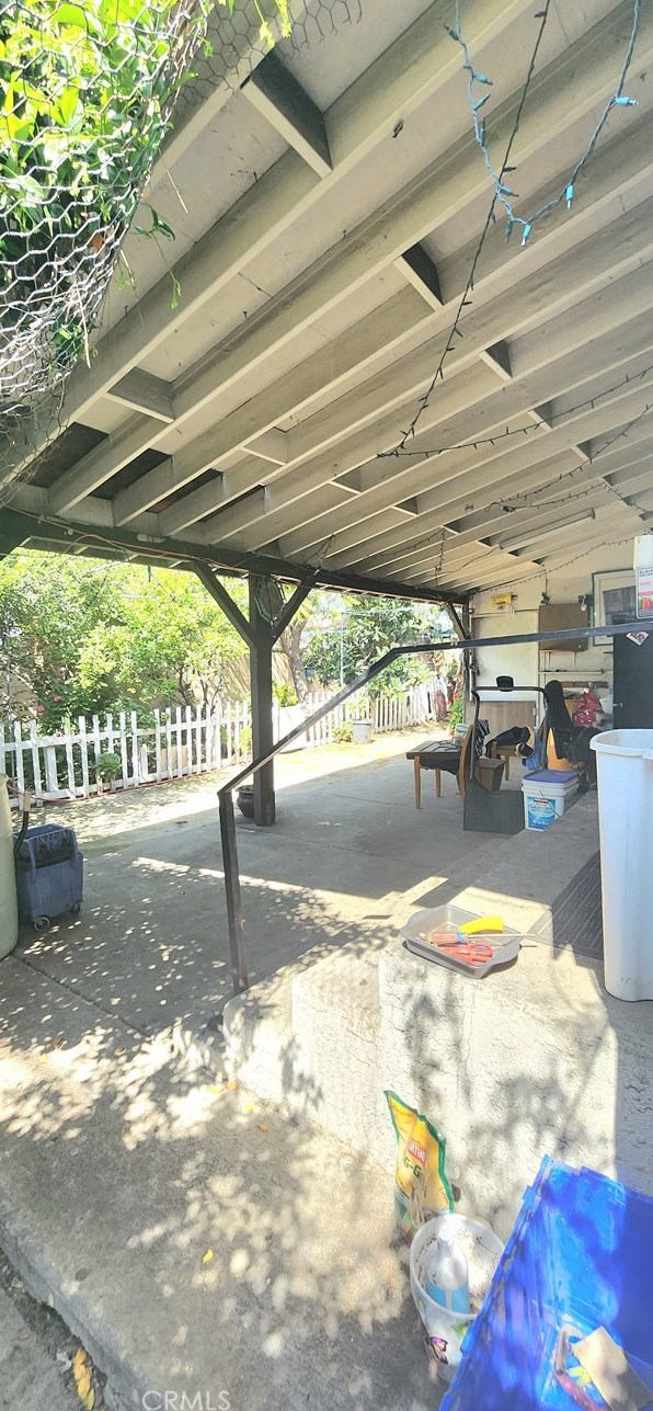 11171 De Haven Ave, Los Angeles CA  91331-1961 exterior