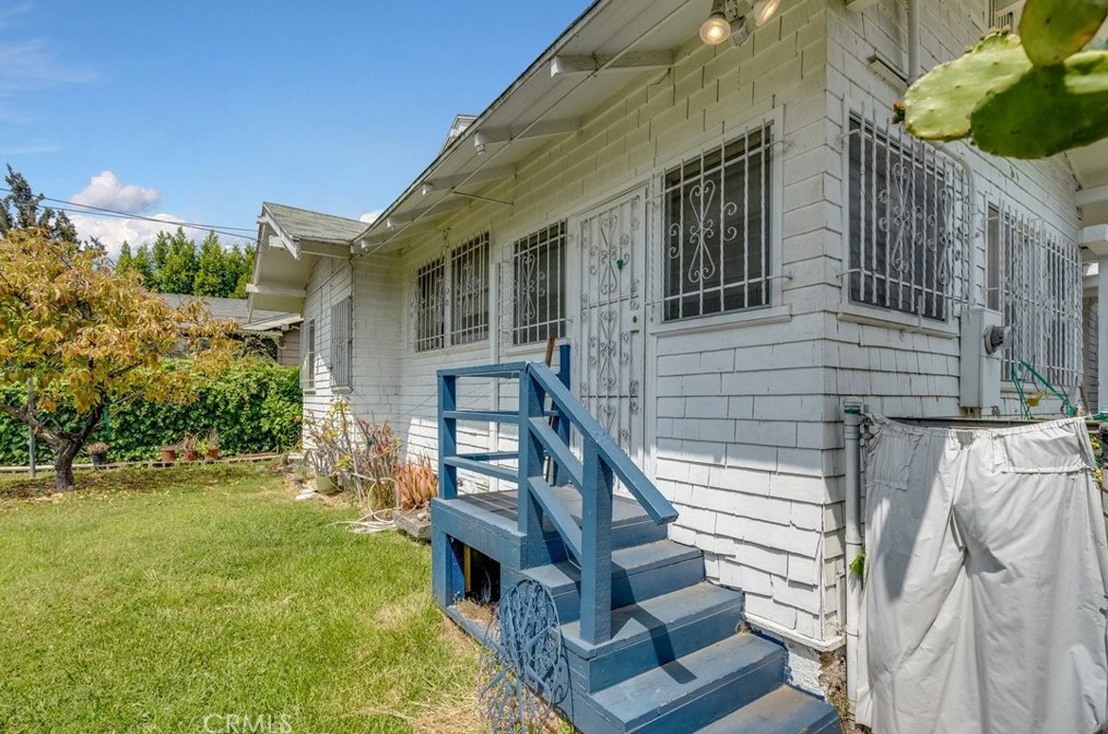 103 Harvard Blvd, Los Angeles CA  90004-4316 exterior