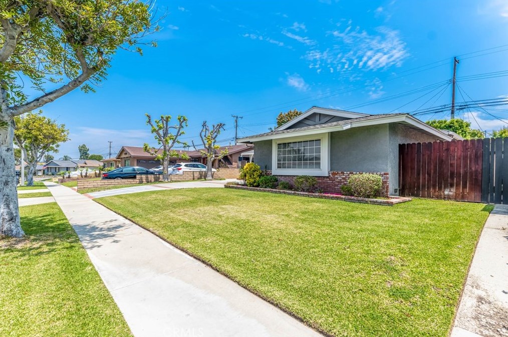 12714 Heflin Dr, La Mirada CA  90638-2161 exterior